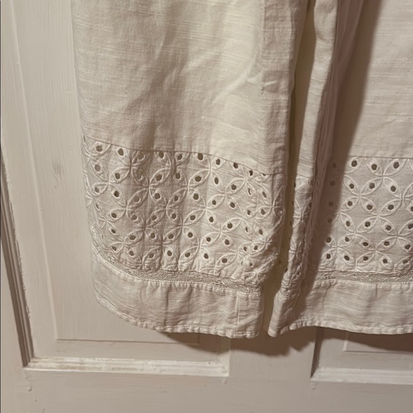 Urban Outfitters Cream Sleeveless Jumpsuit with Eyelet Hem Size S/P 100% cotton - Picture 4 of 11